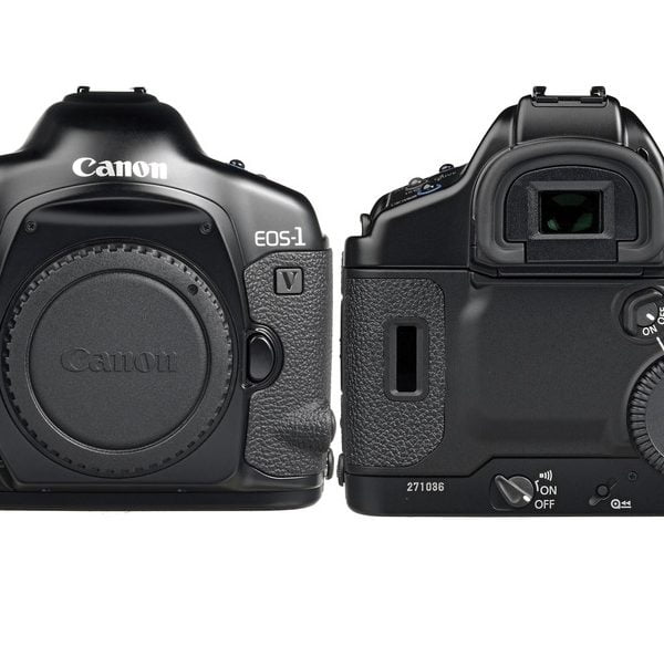Po 80 latach Canon oficjalnie kończy sprzedaż aparatów analogowych