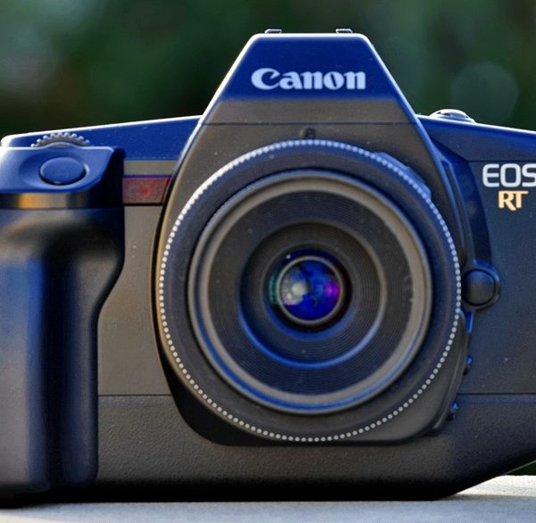 Canon EOS RT – fotografowanie w czasie rzeczywistym