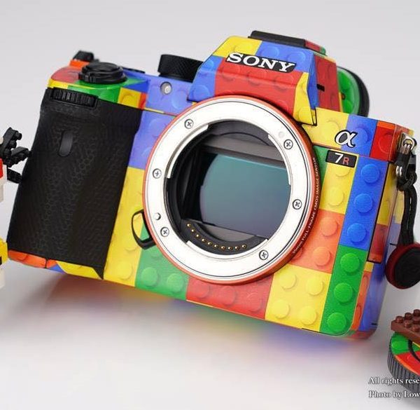 Teraz Twój aparat Sony a7 III lub a7R III może wyglądać jakby go zrobiono z klocków LEGO