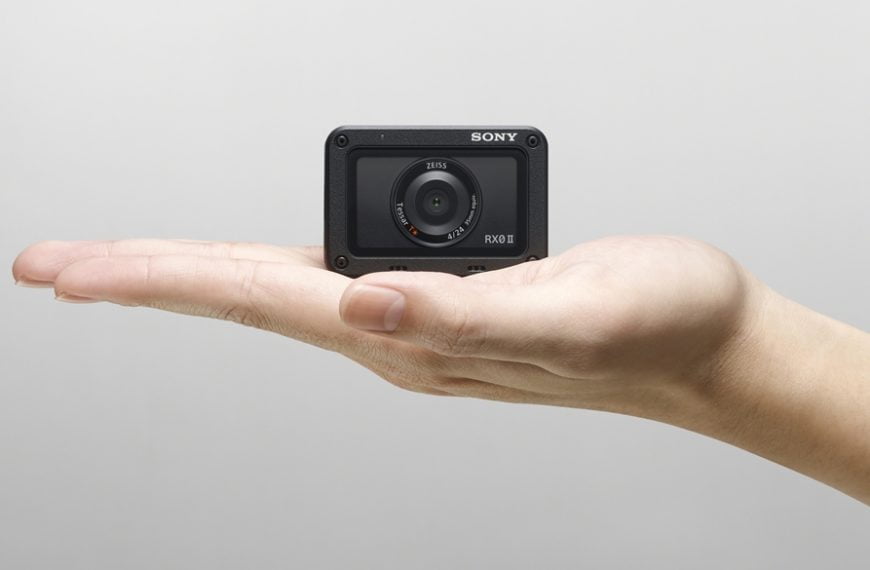 Sony RX0 II: wewnętrzne nagrywanie 4K/30p, poprawiony Eye AF oraz odchylany ekran