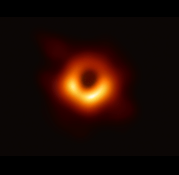 Pierwsze w historii zdjęcie czarnej dziury