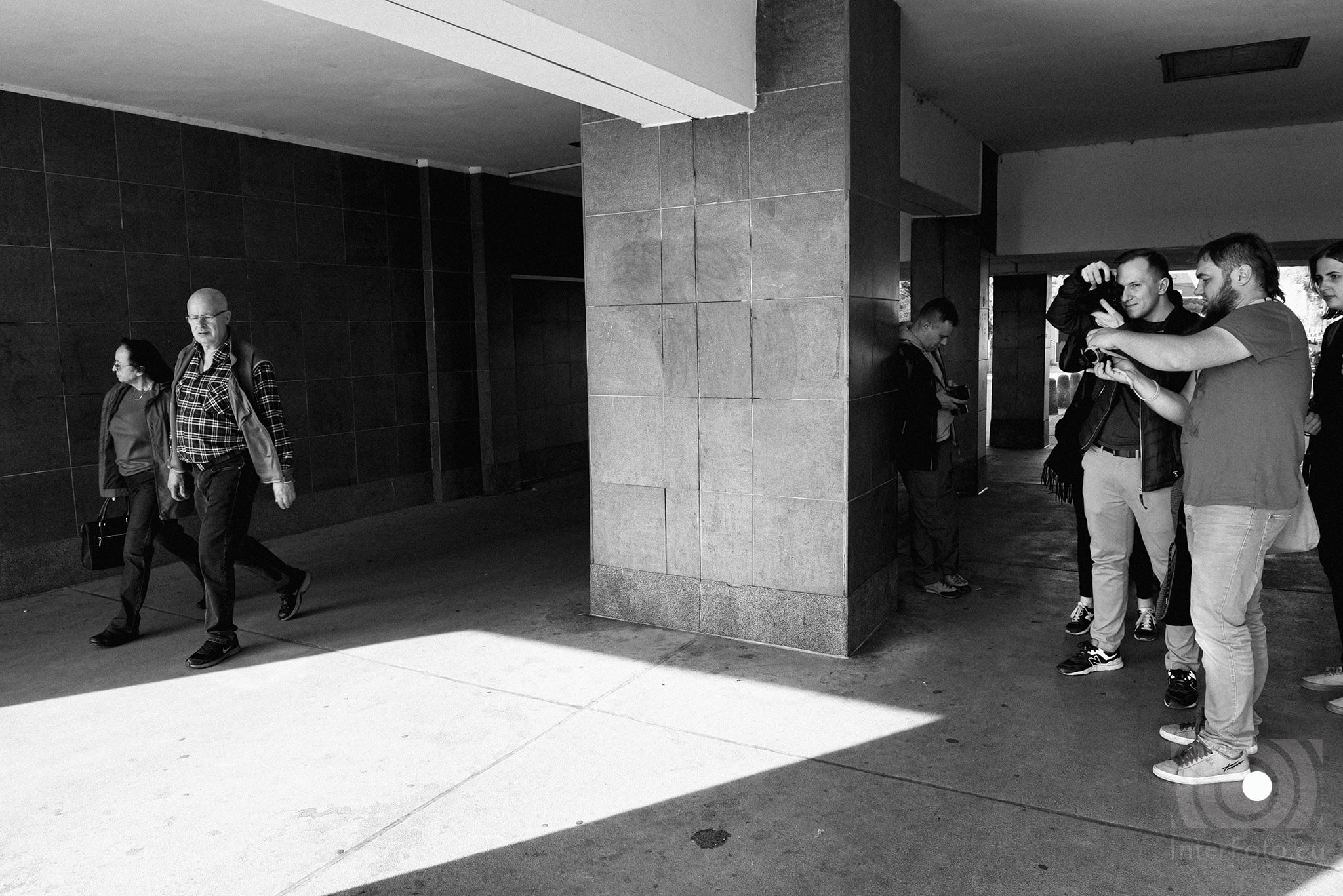 Warsztaty fotografii ulicznej z Krzyśkiem Grabarą w Interfoto.eu