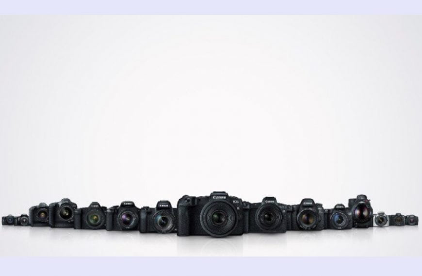 Canon wyprodukował dotąd ponad 100 milion aparatów i kamer serii EOS z wymiennymi obiektywami