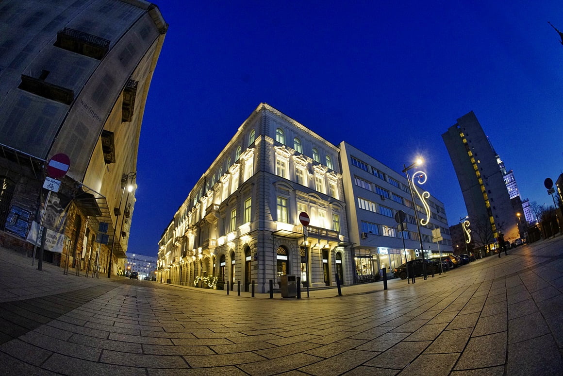 TTArtisan-11mm-f2.8-11