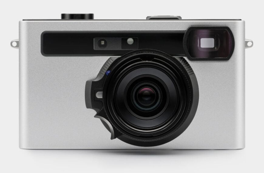 Pozbawiony wyświetlacza dalmierzowiec Pixii z mocowaniem Leica M