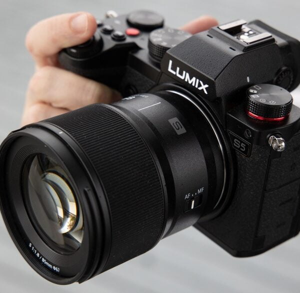 Panasonic-Lumix-S-85mm-f1.8