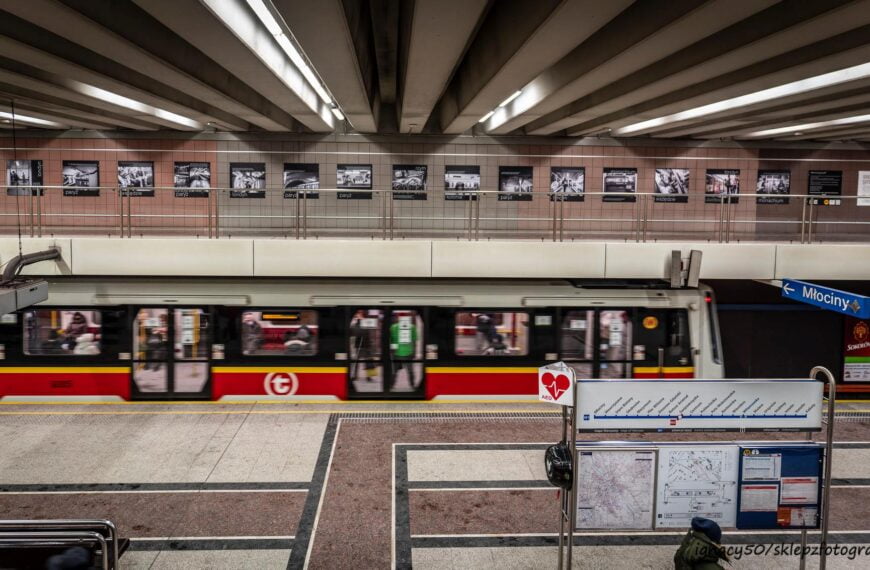 Metro by Ignacy w Stacji Metra Wilanowska