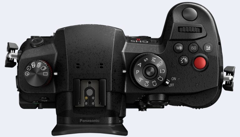 Panasonic-Lumix-DC-GH5-II