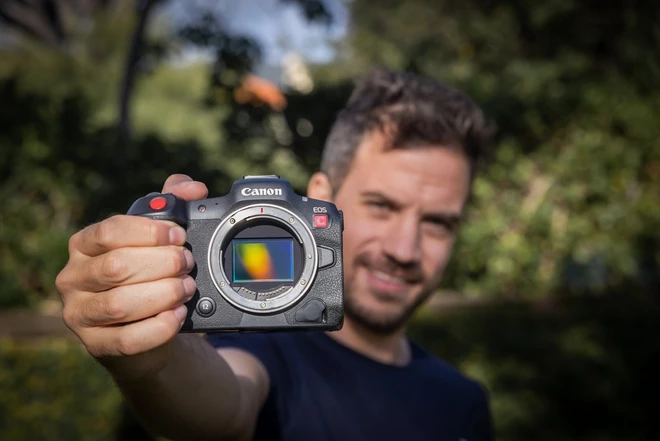 Canon RF 2