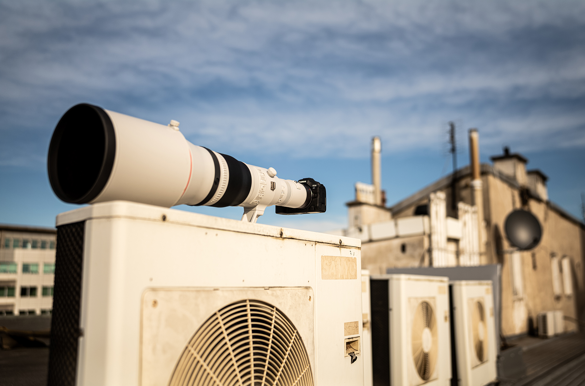 Canon RF 1200mm F8 L IS USM