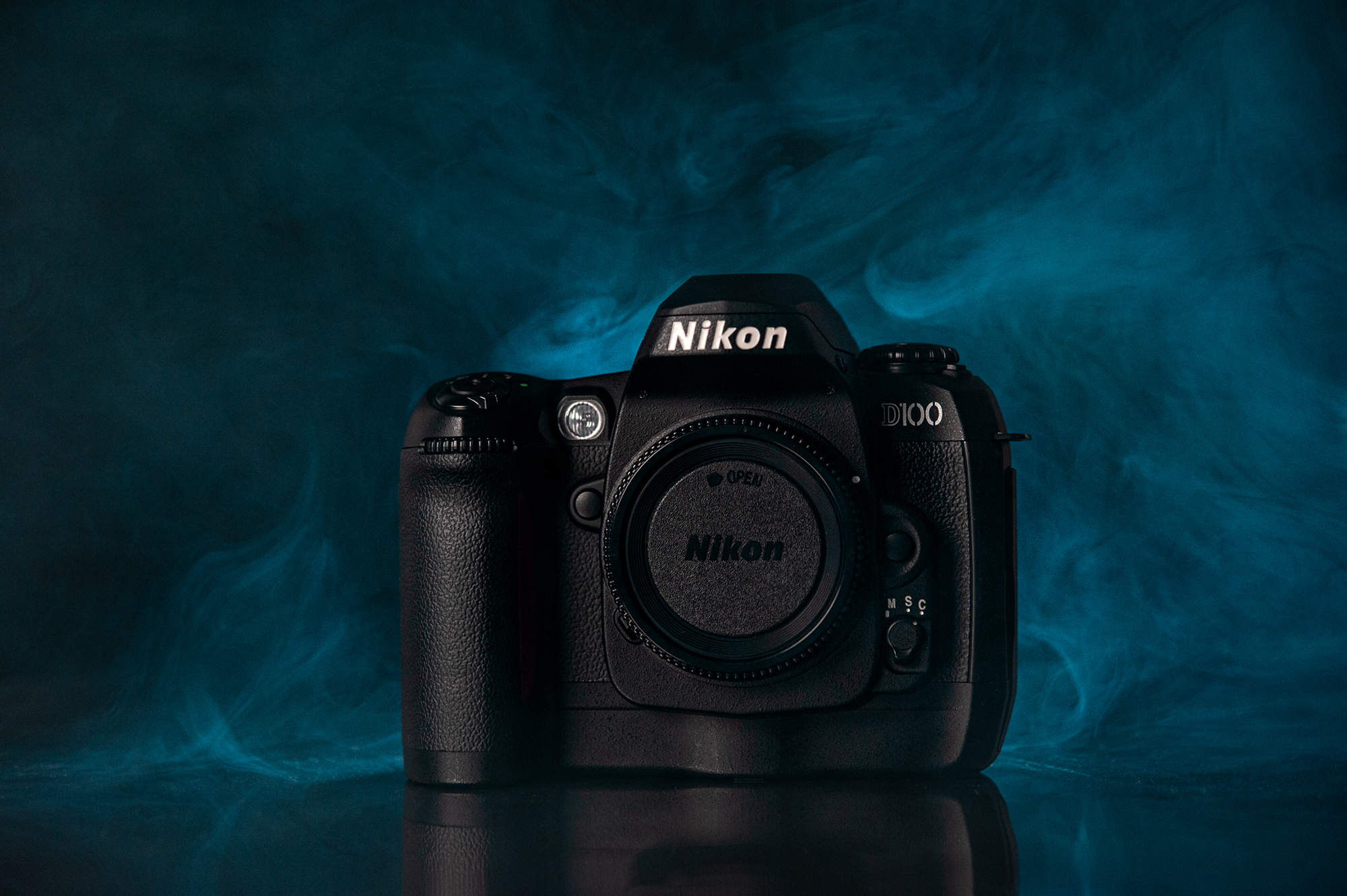 Nikon D100