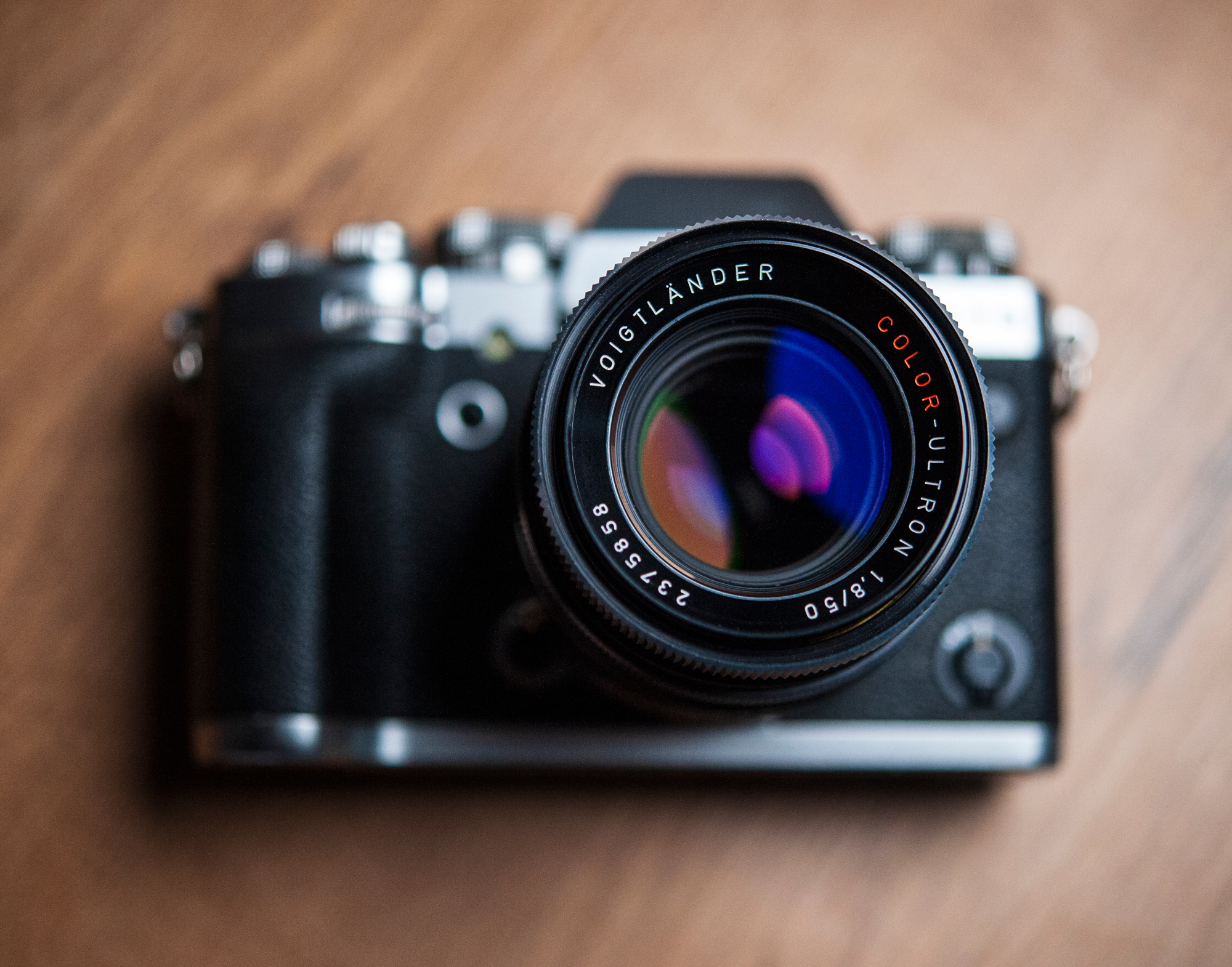 Voigtlander Color-Ultron 50mm F1.8 w mocowaniu Rollei QBM zaadoptowany na Fujifilm X-T3