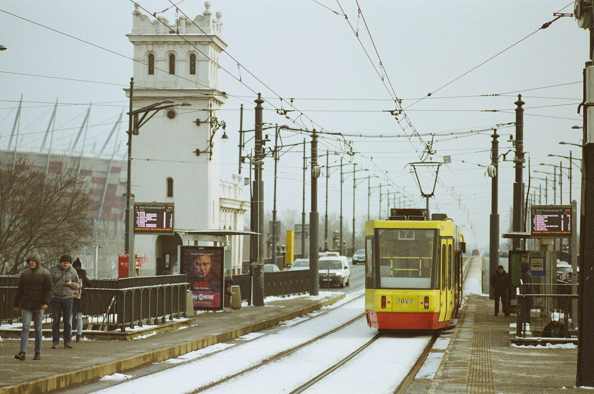 Nikon F3 HP z silnikiem MD4, podpięty obiektyw Nikkor 105mm F2.5