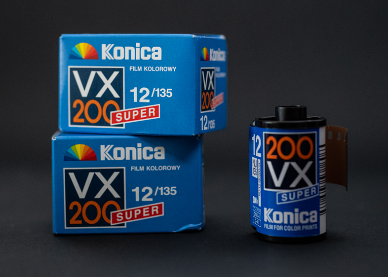 Lekka psychodela czy zamierzony artyzm? - 20 letni film Konica Color VX Super 200, zdjęcia przykładowe na Nikon F4 z obiektywem Carl Zeiss Milvus Planar T* 100mm F2 Makro ZF.2