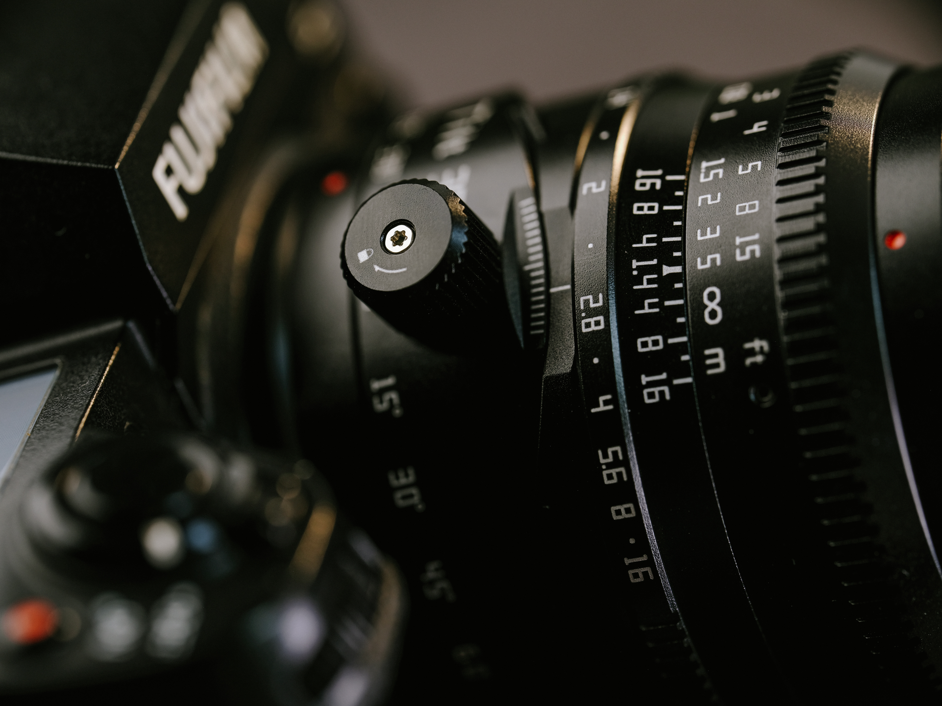 TTArtisan Tilt 35mm F1.4 APS-C