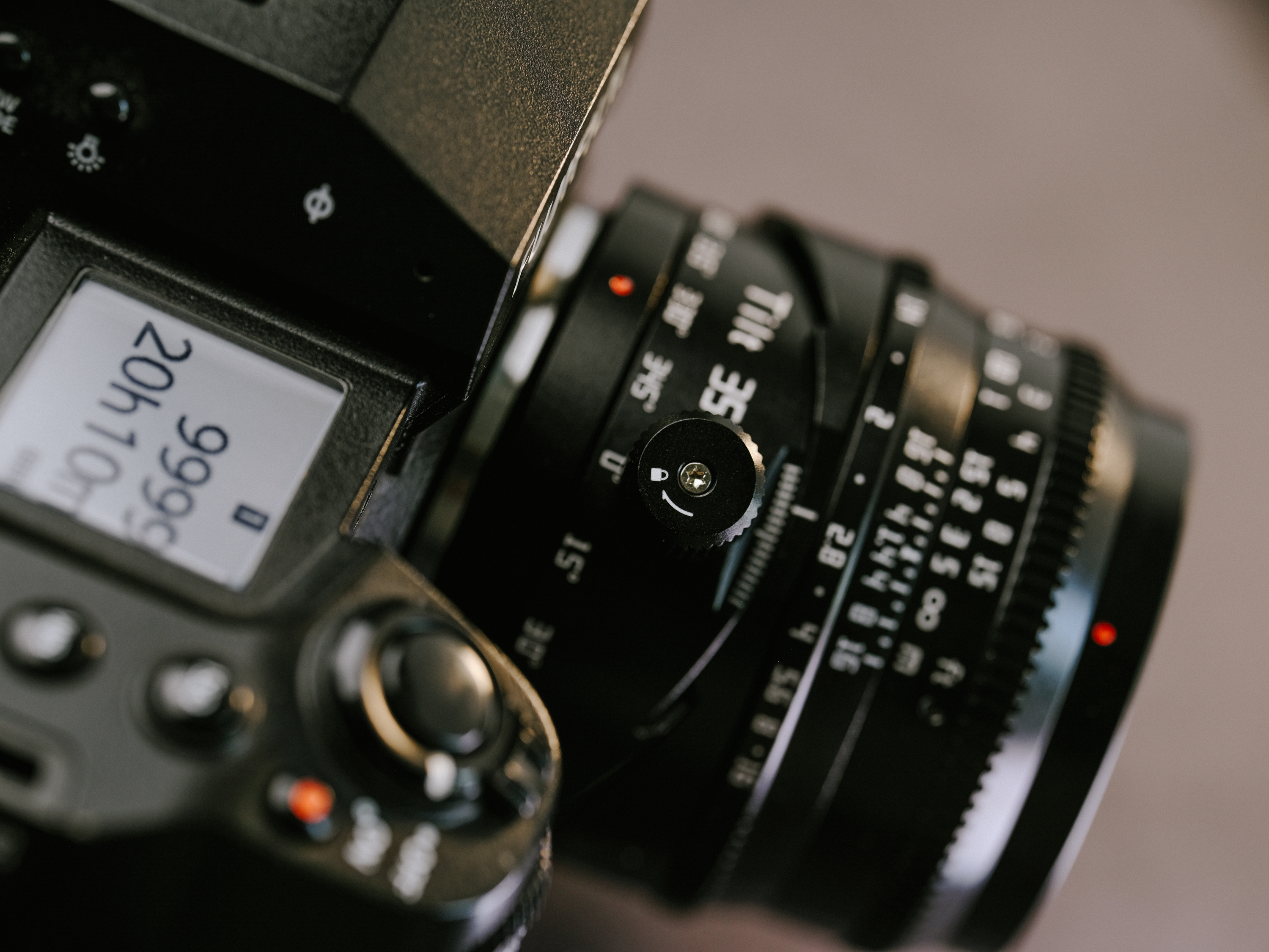 TTArtisan Tilt 35mm F1.4 APS-C
