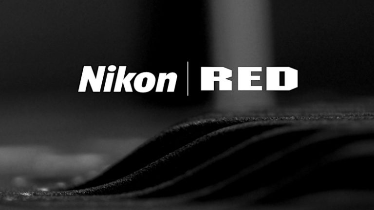 Nikon Zr RED
