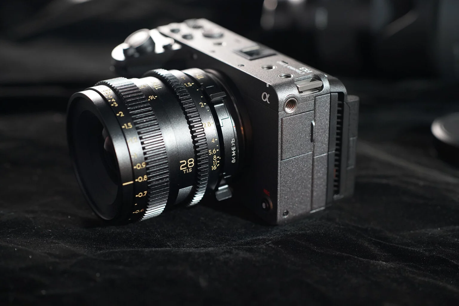thypoch-m‑mount-adapter-adapter-z-dodatkowa-blokada-positive-lock-dla-maksymalnej-stabilnosci-montazu-obiektywow-leica-m 5