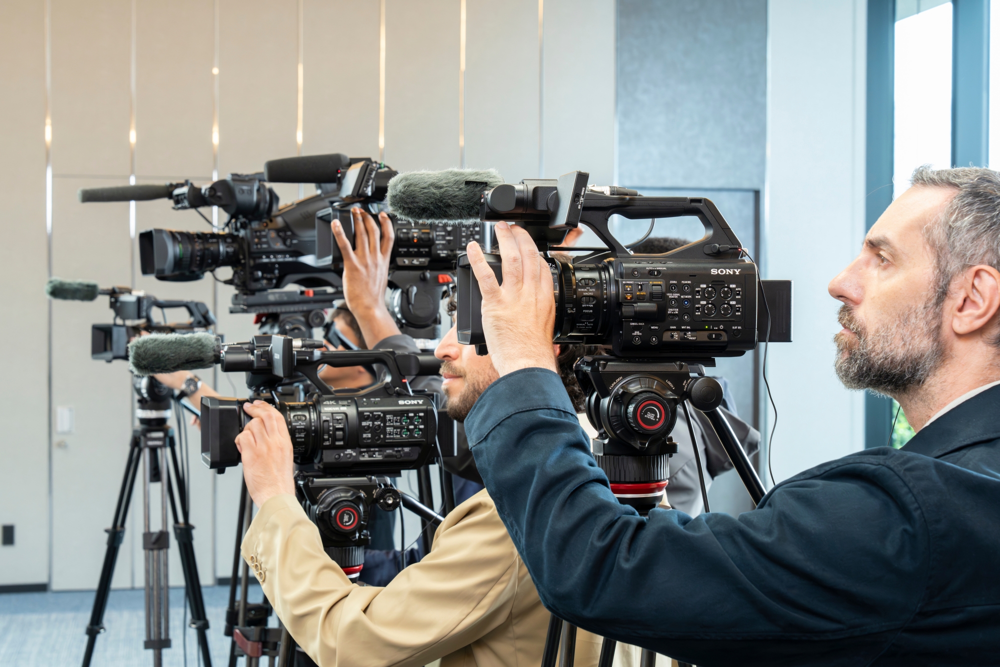 sony-pxw-z300-nowa-kamera-reporterska-4k-z-ai-i-cyfrowym-podpisem-wideo 2