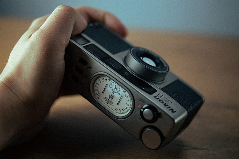Nikon 35 ti 8225 obrazek