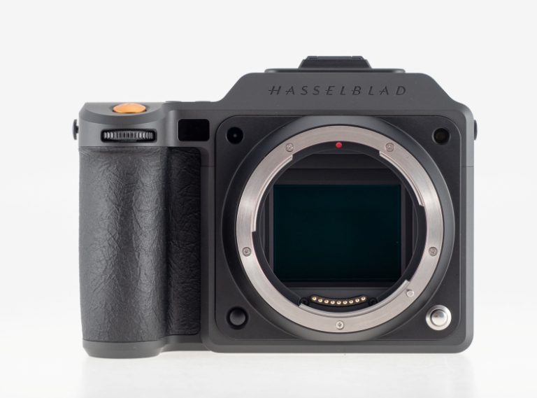 hasselblad-x2d-ii-100c-sredni-format-na-sterydach-hdr-end-to-end-lidar-af-10-stopniowy-ibis