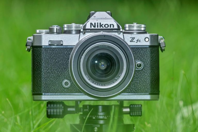 ekki-wszechstronny-duet-nikon-z-fc-z-obiektywem-nikkor-z-dx-16‑50-mm-vr