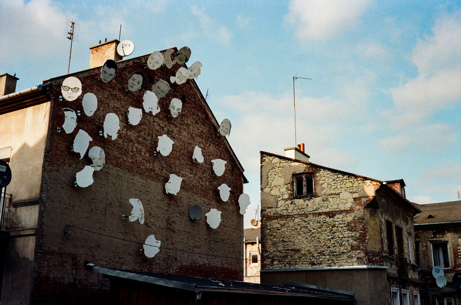 Galeria zdjęć przykładowych 2000px z aparatu Leica CL i obiektywu Voigtlander 40mm F1.4 Nokton Classic