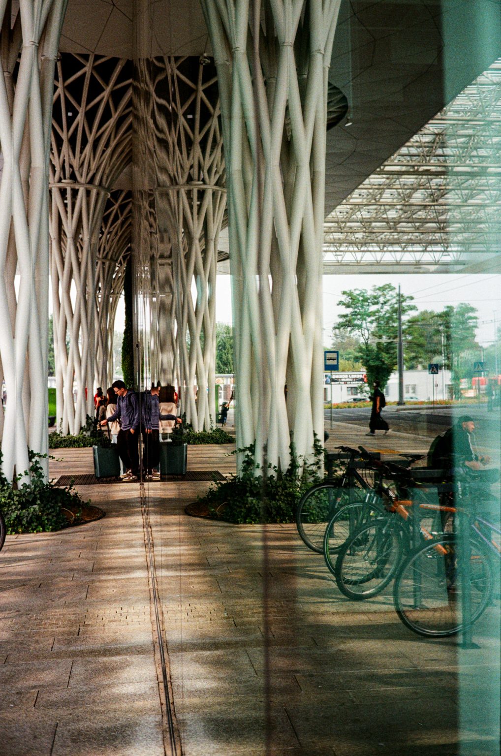 Galeria zdjęć przykładowych 2000px z aparatu Leica CL i obiektywu Voigtlander 40mm F1.4 Nokton Classic