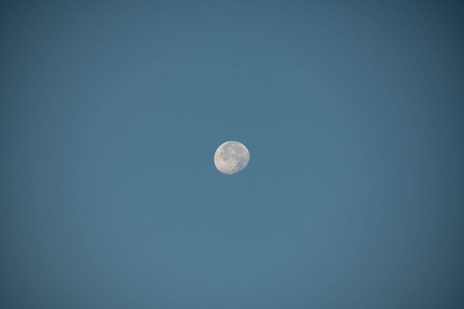 Tamron 70-300mm F4.5-6.3 Di III RXD i aparatu Nikon Z6 II