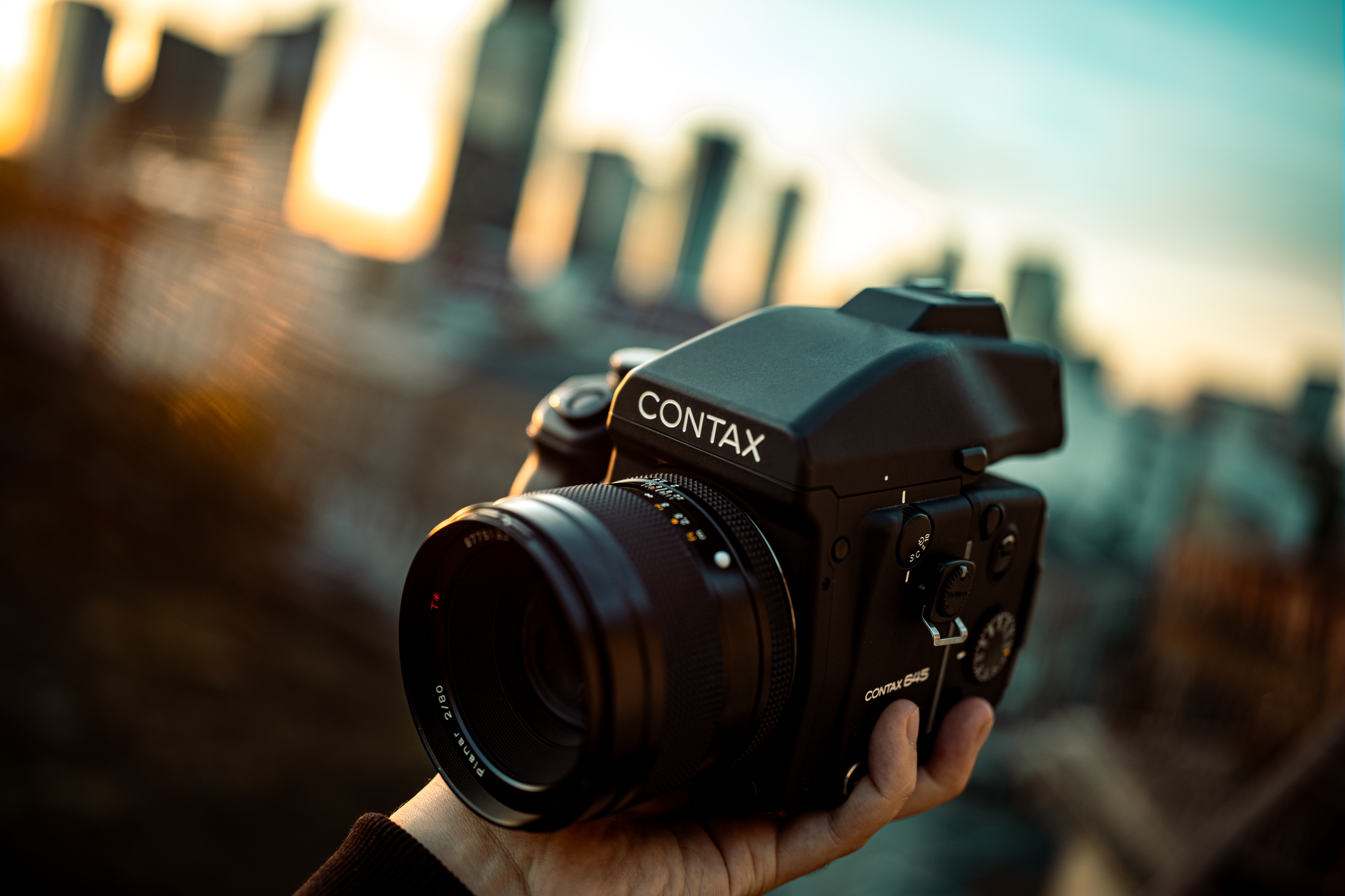 Contax 645 robert karaś 2000px 2
