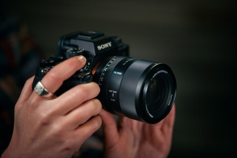 Aparat sony z obiektywem viltrox 85mm F2