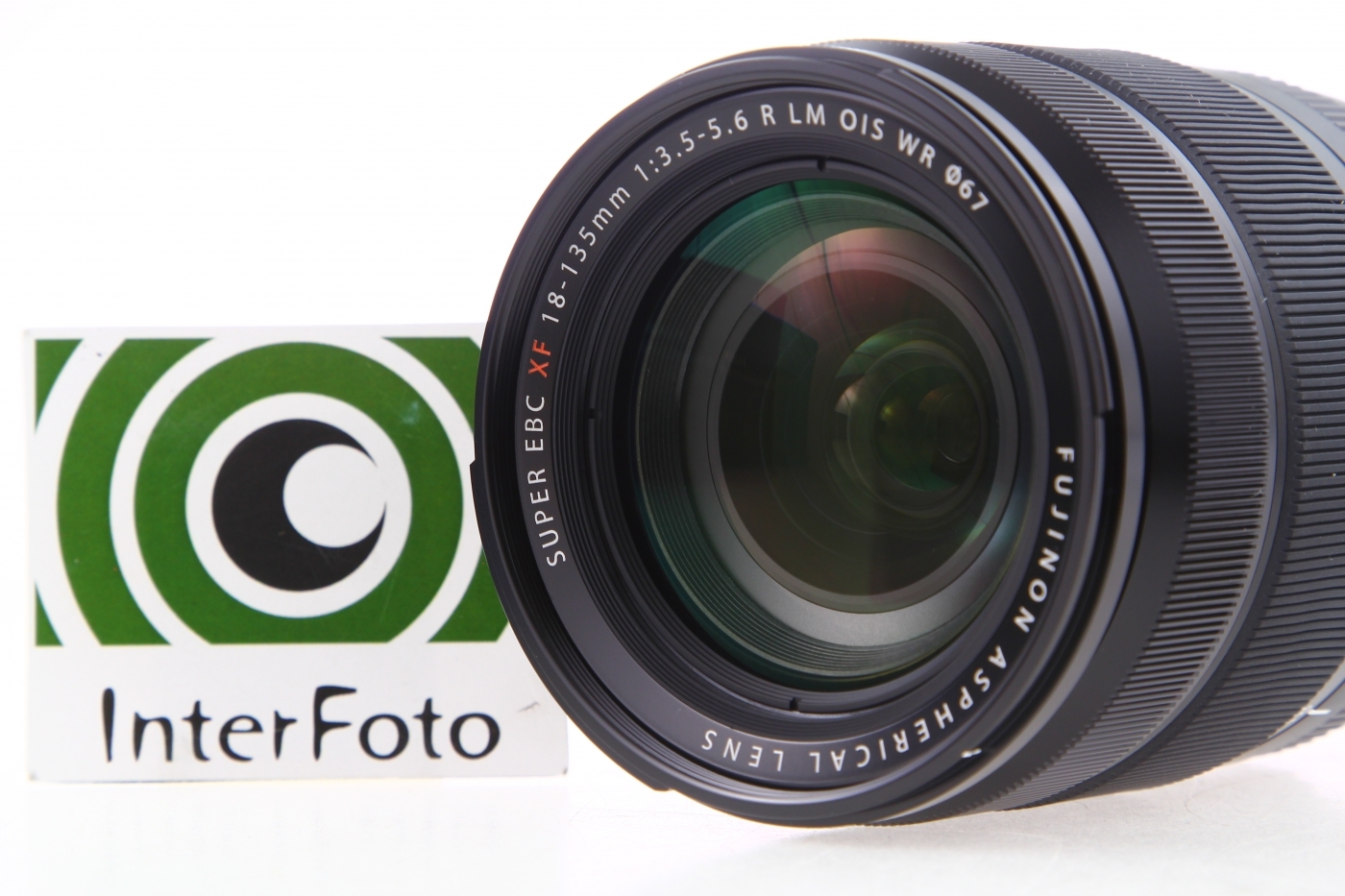 co-oznaczaja-litery-w-obiektywach-fujifilm 5