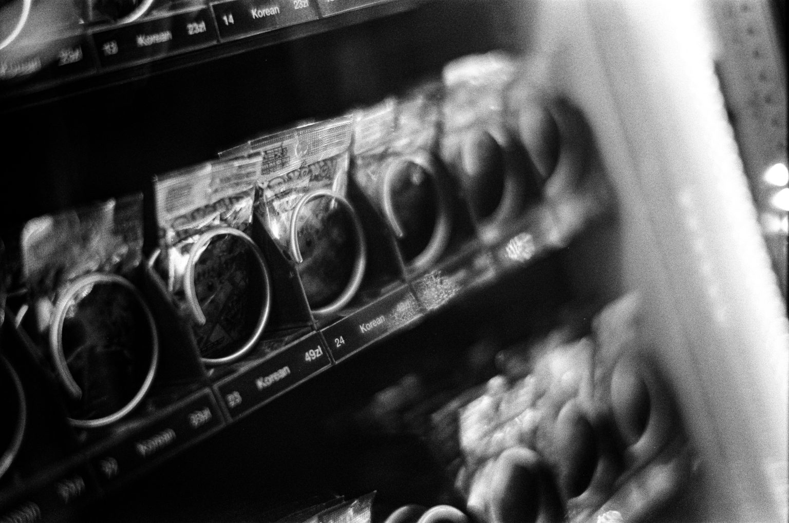 Galeria zdjęć przykładowych wykonana aparatem Leica M5, obiektywem TTArtisan 50mm F0.95 Leica M na filmie Ilford HP5