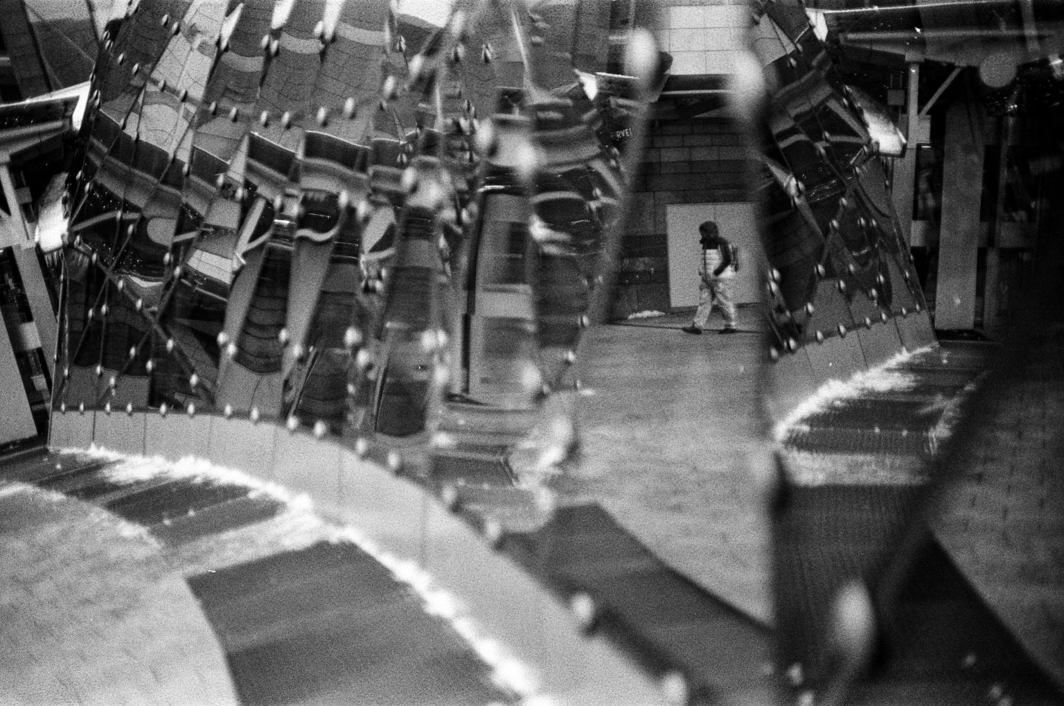 Galeria zdjęć przykładowych wykonana aparatem Leica M5, obiektywem TTArtisan 50mm F0.95 Leica M na filmie Ilford HP5