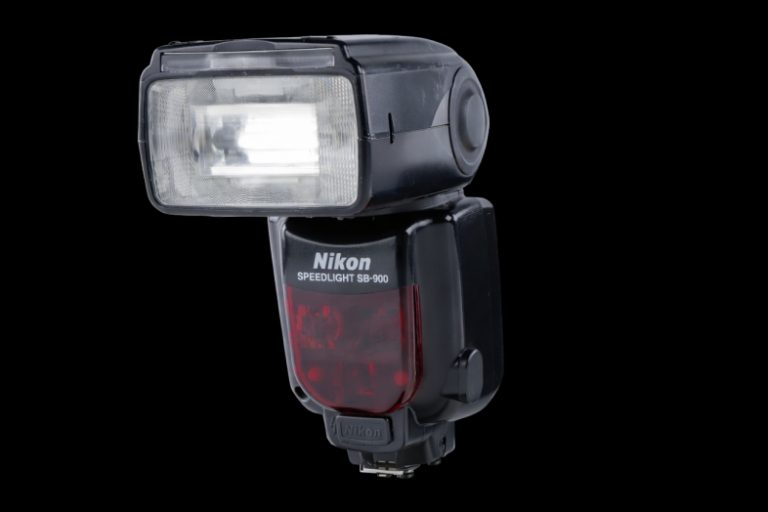 blyskac-czy-nie-blyskac-powrot-do-lampy-blyskowej-eventy