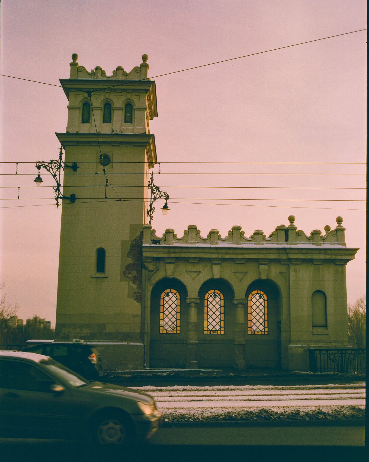 Galeria zdjęć przykładowych 1:1 wykonanych za pomocą aparatu Mamiya RB67 na filmie  Harman Phoenix II 200/120