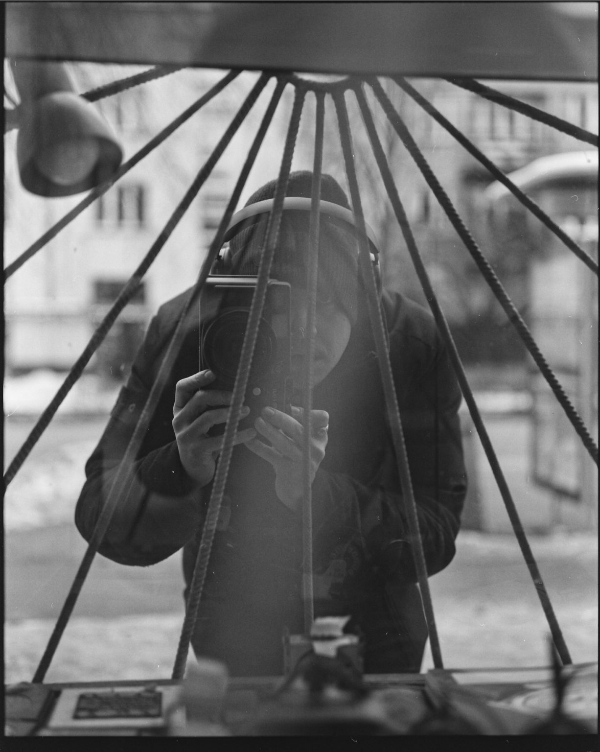 Galeria zdjęć przykładowych 1:1 wykonana za pomocą aparatu Fuji GW670 III na filmie Kodak Tri-X 400/120 i zeskanowana w Relax Foto Lab Galeria zdjęć przykładowych 1:1 wykonana za pomocą aparatu Fuji GW670 III na filmie Kodak Tri-X 400/120 i zeskanowana w Relax Foto Lab