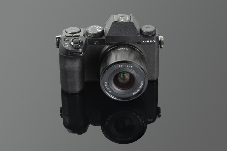 ttartisan-af-17mm-f1-8-air-premiera-fujifilm-sony