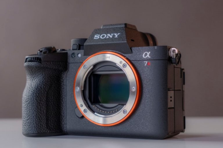 sony-a7r-vi-66mp-stacked-30fps-8k